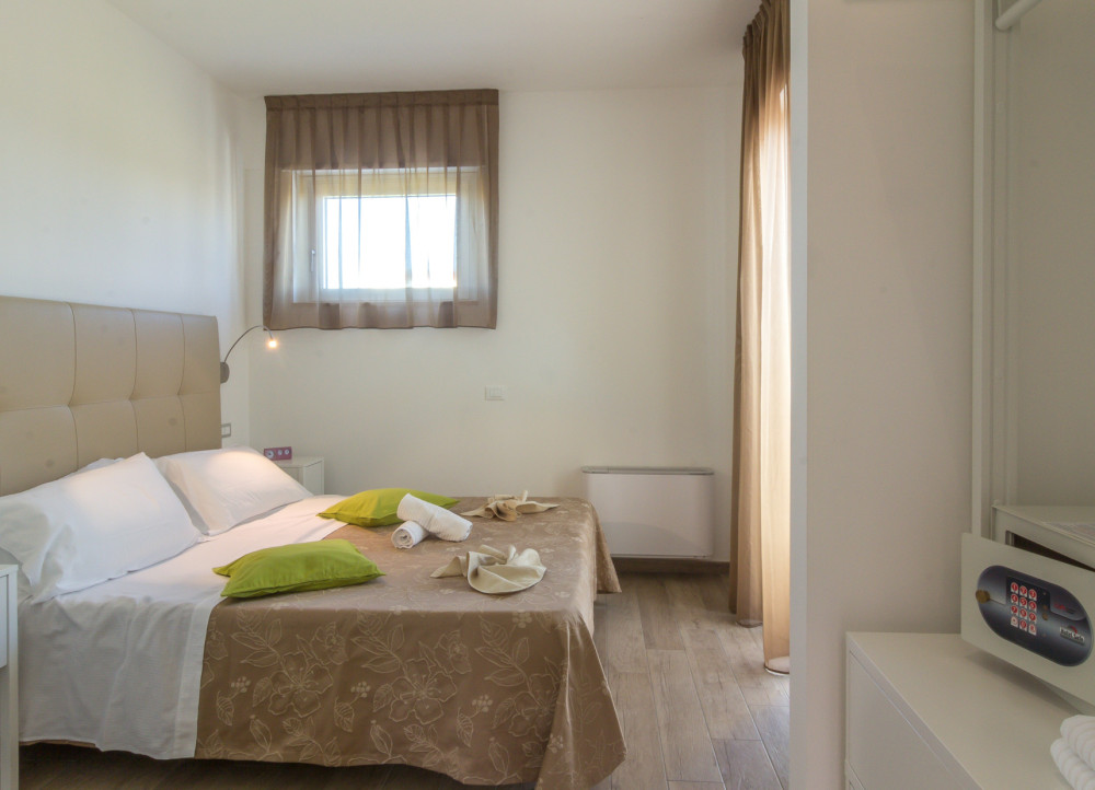 media.Slide-VillaSuiteT_1SeaPark-FamilyResort