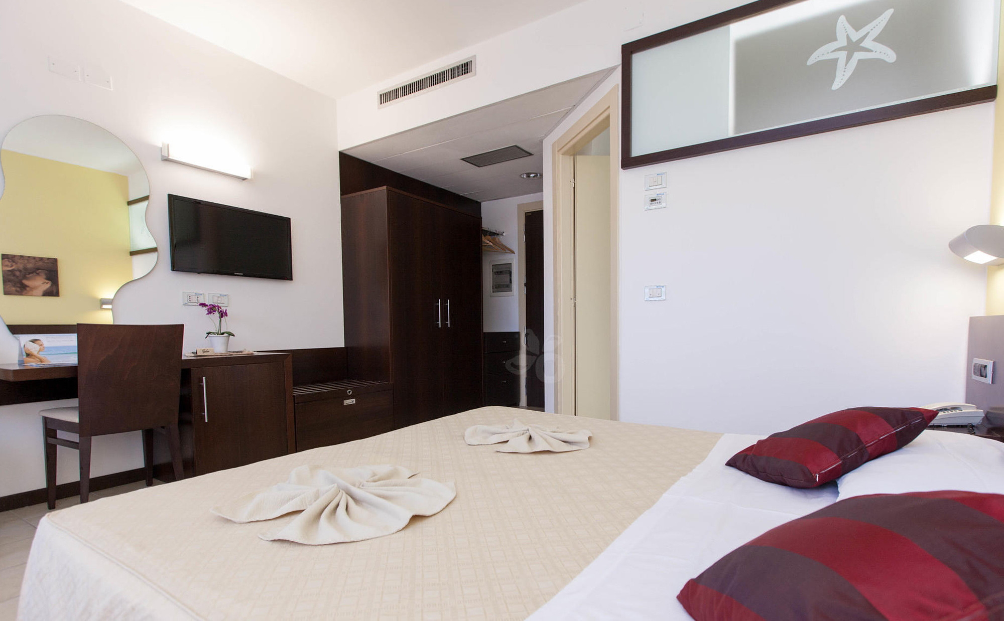 media.Slide-CamereClassic_2SeaPark-FamilyResort